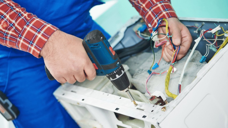Nallıhan Hotpoint Hotpoint çamaşır makinesi kart tamiri – Su almama arızası orijinal parça ile giderildi. - Teknik servis örneği